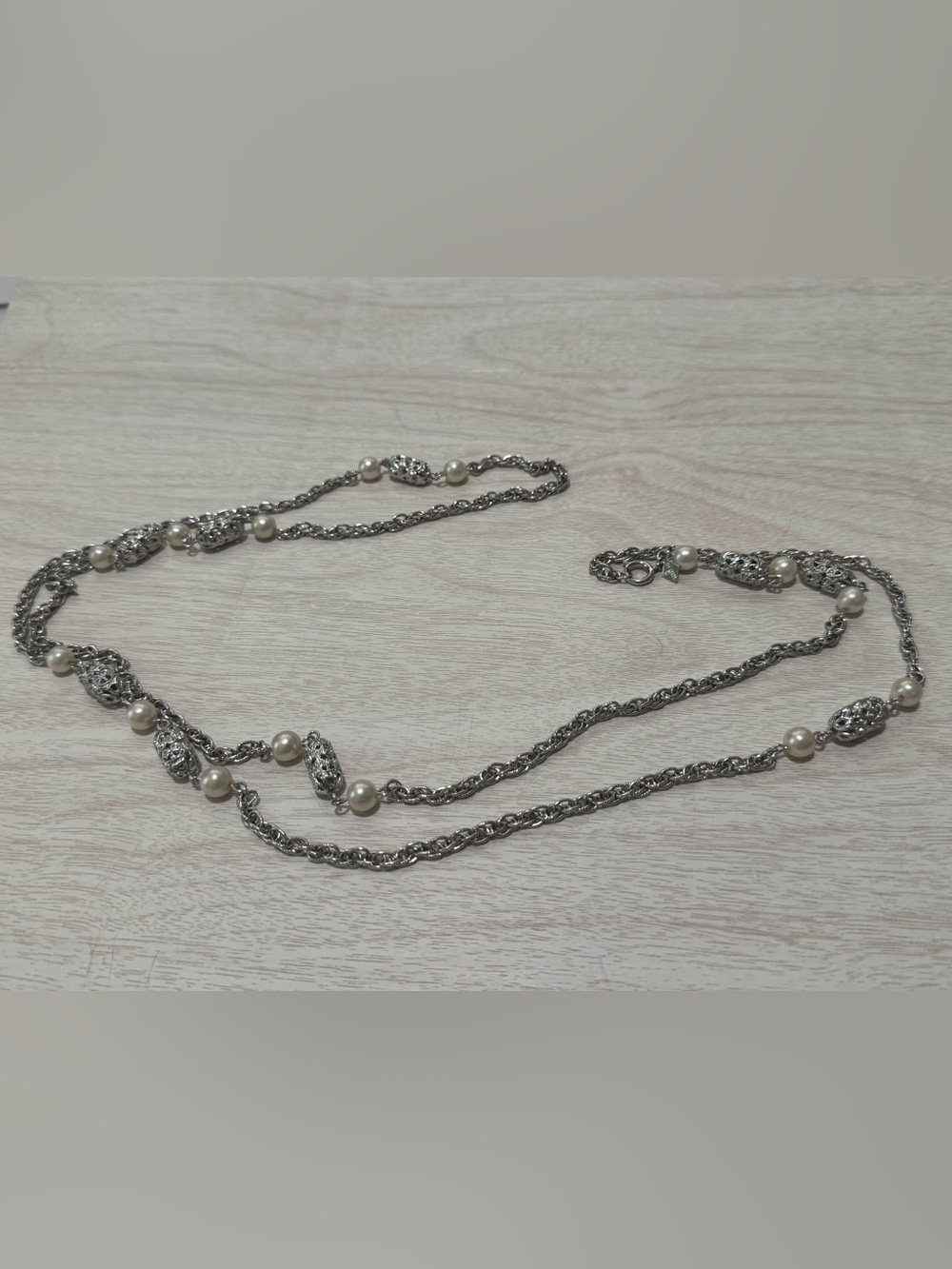 Sarah Coventry Silver Tone Faux Pearl Necklace - Picture 4 of 6